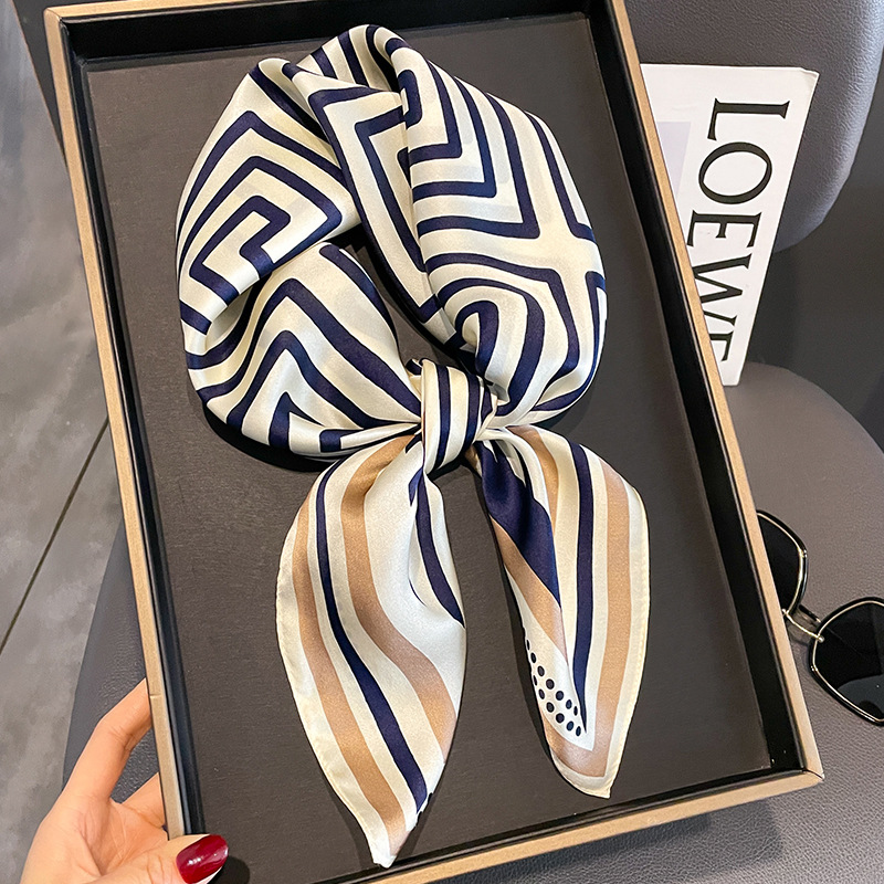 Luxury Brand Neckerchief Sprin - Luxury Skincare Headband recension och pris